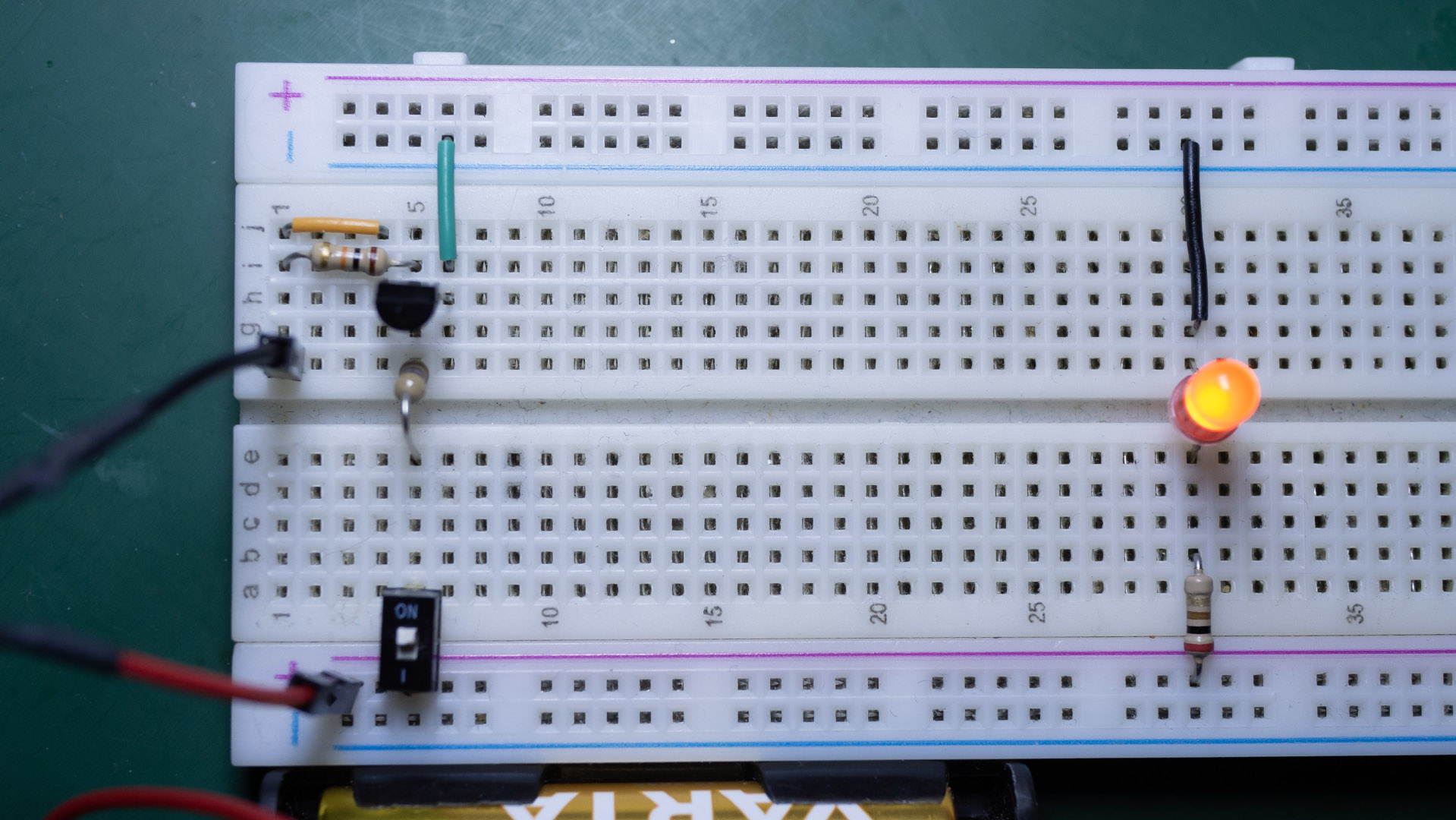 Circuit on the breadboard